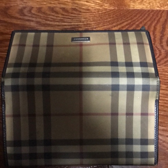Authentic Burberry wallet - Picture 4 of 4